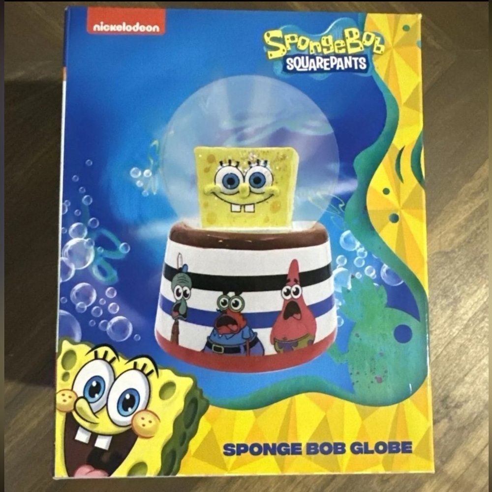SPONGE BOB SQUAREPANTS  SNOW  GLOBE SPONGE BOB GLOBE NEW - Picture 2 of 11
